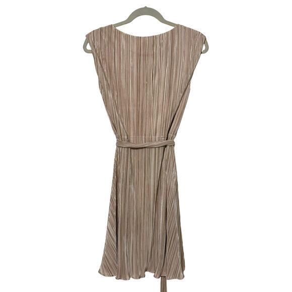 DKNY Size 6 Cream & Gold Pleated Belted Shimmer Fit and Flare Dress - Picture 6 of 9